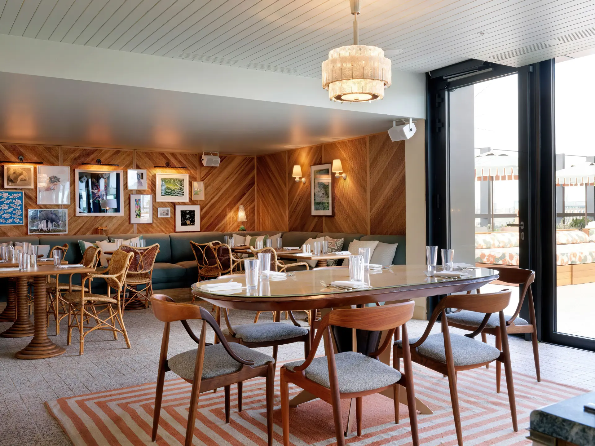 Restaurant Wall Art - Design Tips for a Stylish Restaurant Fit Out